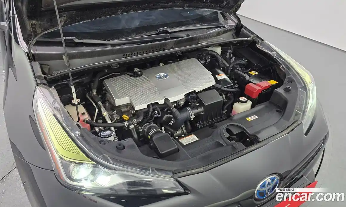 Toyota Prius 2020 1.8 Автомат в Москве № 361104, фото 6