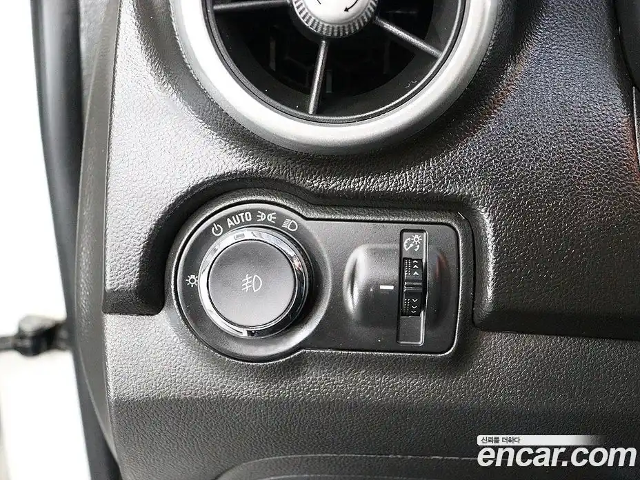 Chevrolet Trax 2015 1.4 Автомат в Москве № 36650, фото 13