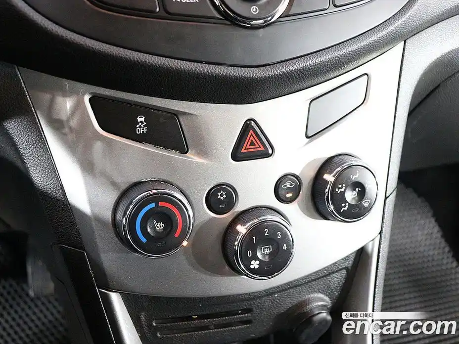 Chevrolet Trax 2015 1.4 Автомат в Москве № 36650, фото 17