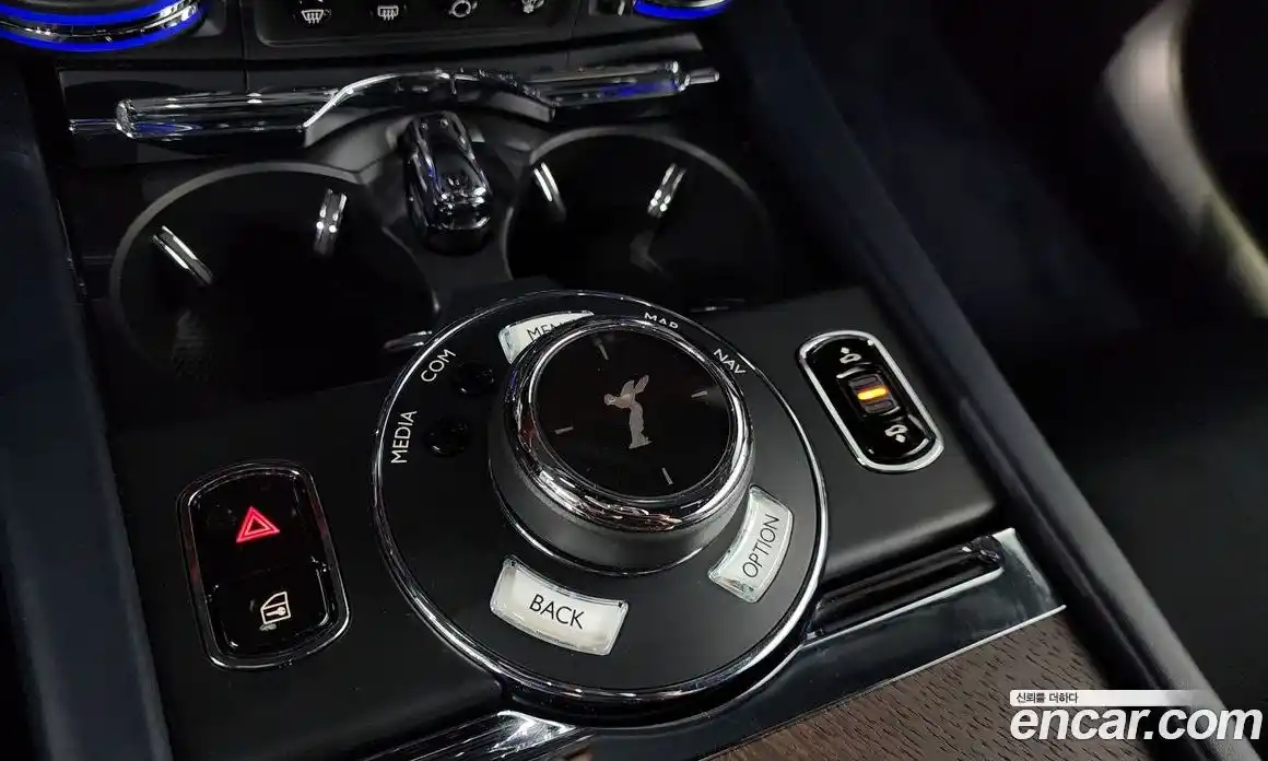 Rolls-Royce Wraith 2019 6.6 Автомат в Москве № 366815, фото 17