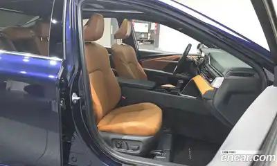 Toyota Camry 2025 2.5 Автомат в Москве № 383889, миниатюра 9