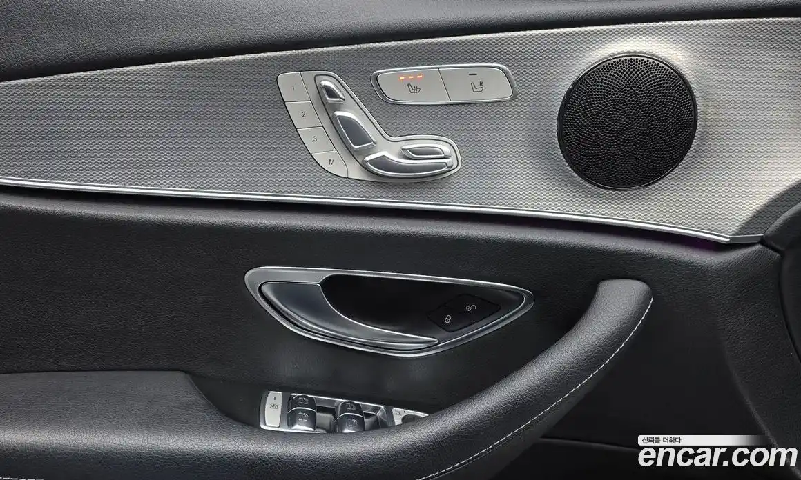 Mercedes-Benz E-Class 2019 2.0 Автомат в Москве № 390500, фото 17