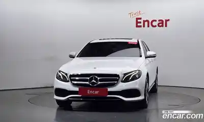 Mercedes-Benz E-Class 2019 2.0 Автомат в Москве № 390500, миниатюра 2