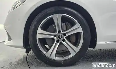 Mercedes-Benz E-Class 2019 2.0 Автомат в Москве № 390500, миниатюра 4