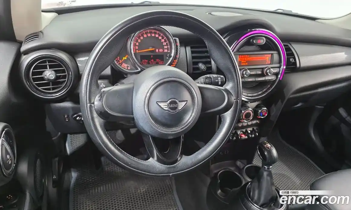 Mini Cooper 2016 1.5 Автомат в Москве № 396567, фото 13