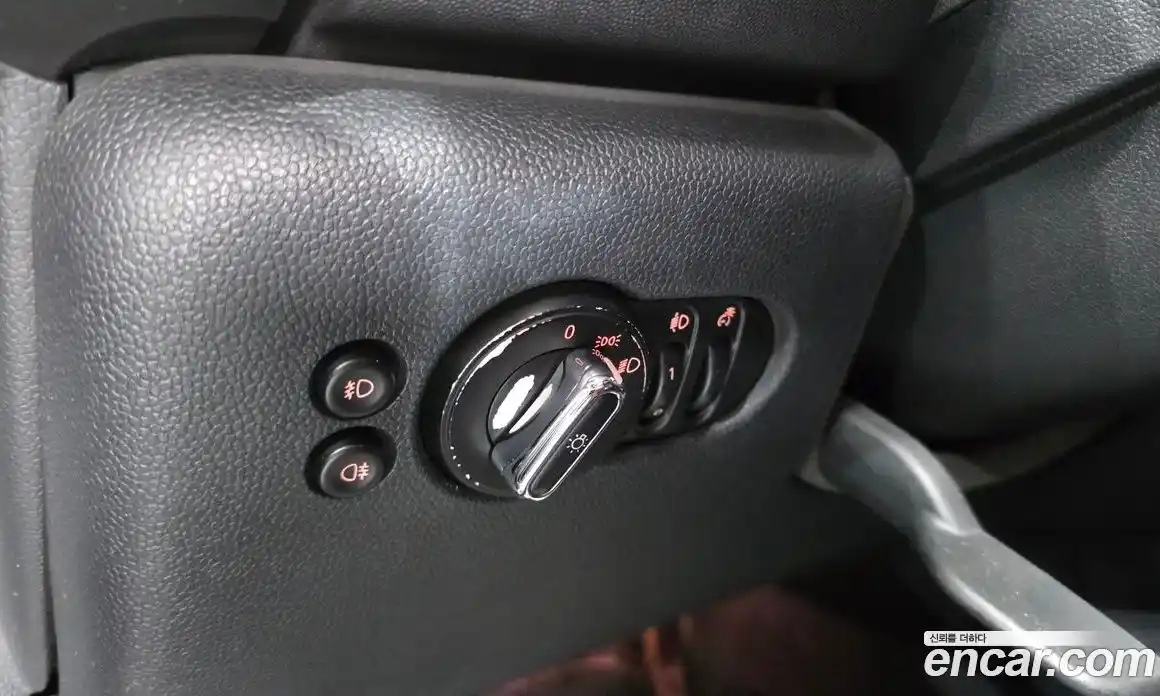 Mini Cooper 2016 1.5 Автомат в Москве № 396567, фото 16