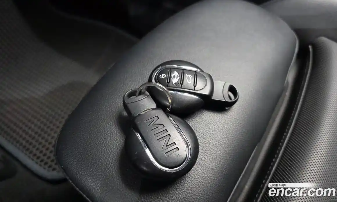 Mini Cooper 2016 1.5 Автомат в Москве № 396567, фото 17