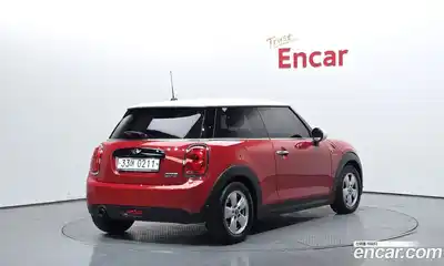 Mini Cooper 2016 1.5 Автомат в Москве № 396567, миниатюра 2