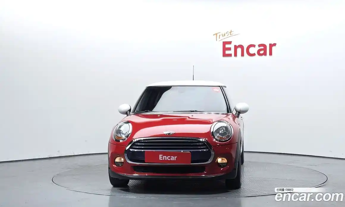 Mini Cooper 2016 1.5 Автомат в Москве № 396567, фото 3