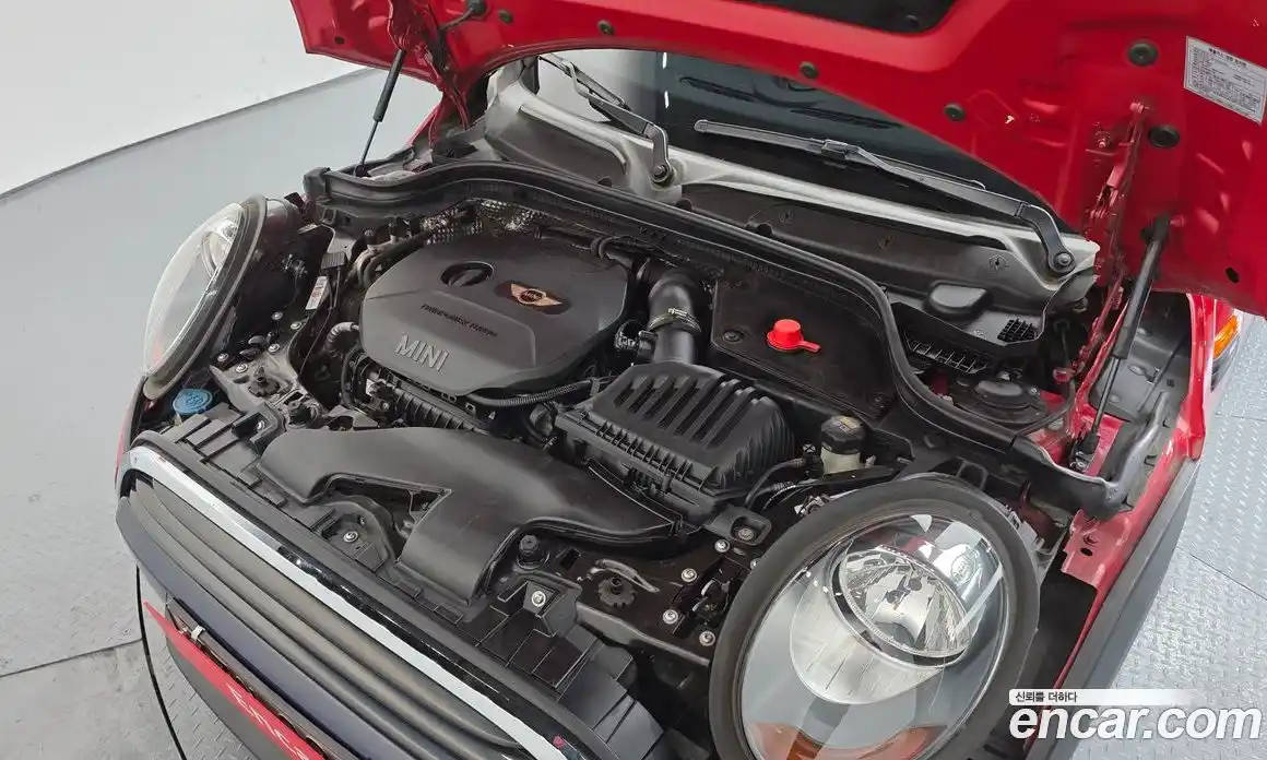 Mini Cooper 2016 1.5 Автомат в Москве № 396567, фото 6