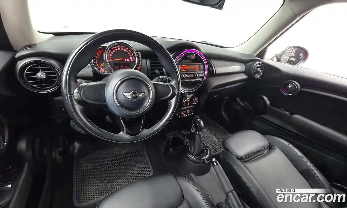 Mini Cooper 2016 1.5 Автомат в Москве № 396567, фото 7