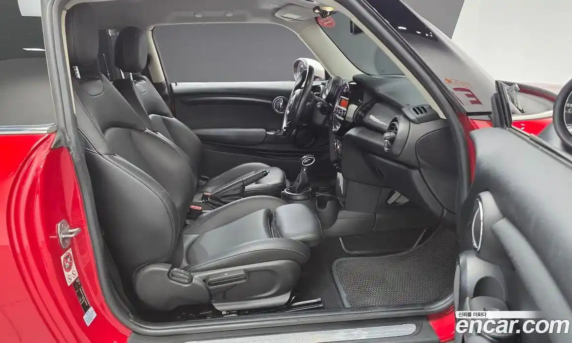 Mini Cooper 2016 1.5 Автомат в Москве № 396567, фото 10