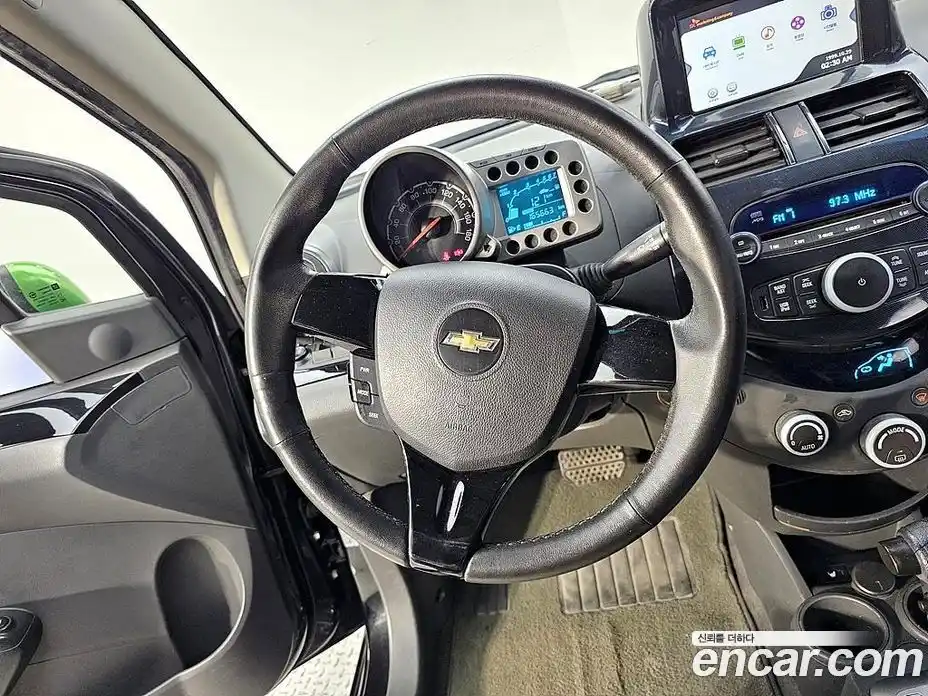 Chevrolet Spark 2012 1.0 Автомат в Москве № 396875, фото 11