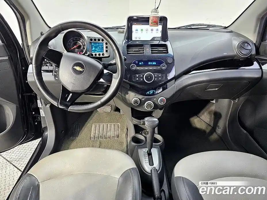 Chevrolet Spark 2012 1.0 Автомат в Москве № 396875, фото 5