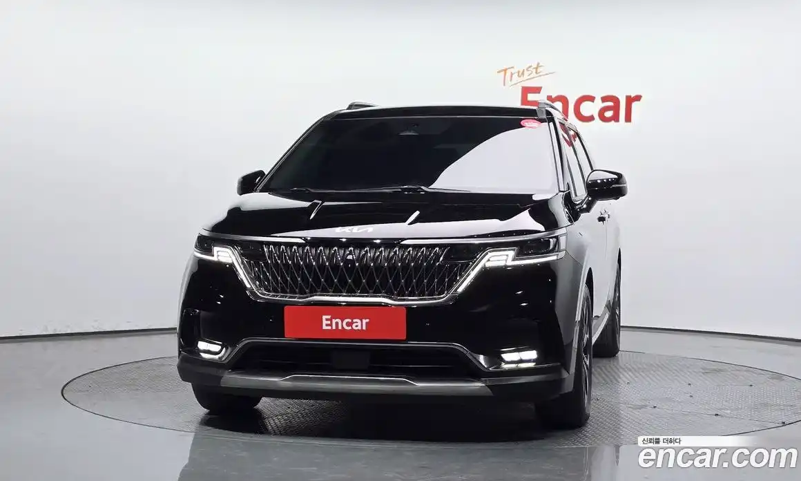 Kia Canival 2023 3.5 Автомат в Москве № 401896, фото 3