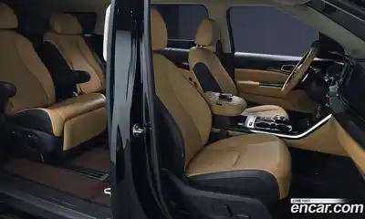 Kia Canival 2023 3.5 Автомат в Москве № 401896, миниатюра 10