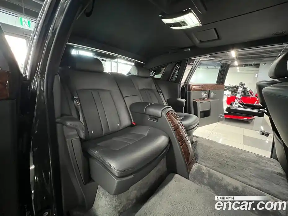 Rolls-Royce Phantom 2016 6.7 Автомат в Москве № 407379, фото 12