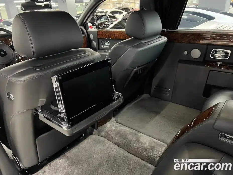 Rolls-Royce Phantom 2016 6.7 Автомат в Москве № 407379, фото 13