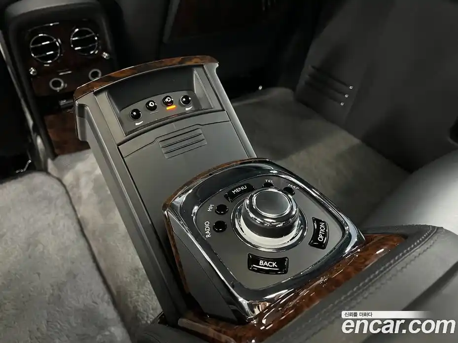 Rolls-Royce Phantom 2016 6.7 Автомат в Москве № 407379, фото 14