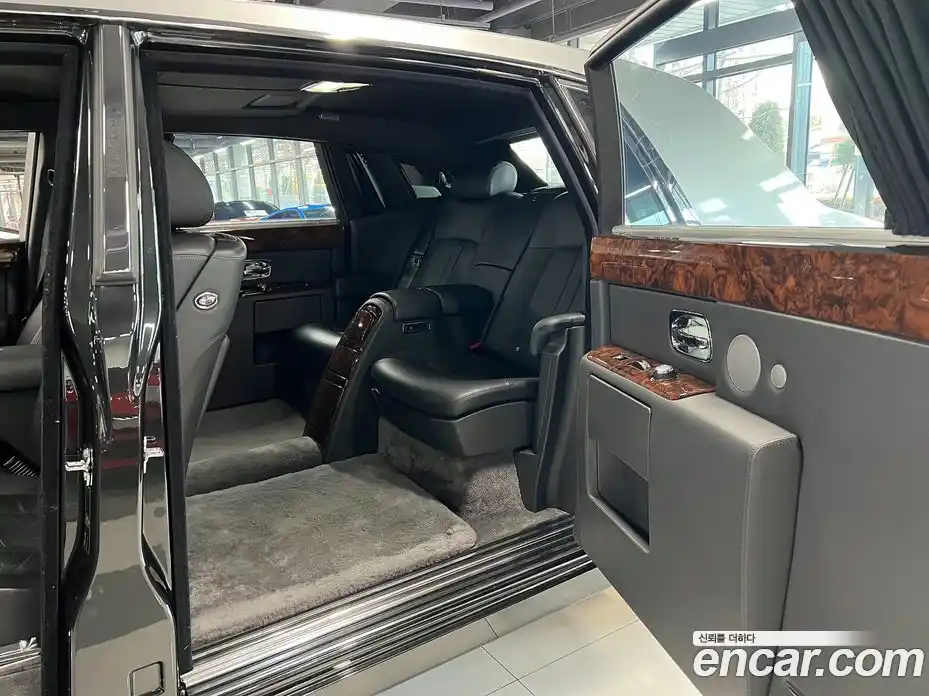 Rolls-Royce Phantom 2016 6.7 Автомат в Москве № 407379, фото 18