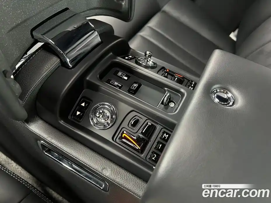 Rolls-Royce Phantom 2016 6.7 Автомат в Москве № 407379, фото 19