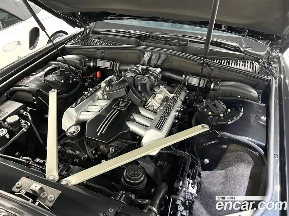 Rolls-Royce Phantom 2016 6.7 Автомат в Москве № 407379, фото 5