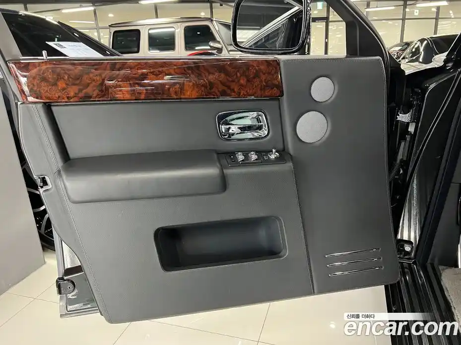 Rolls-Royce Phantom 2016 6.7 Автомат в Москве № 407379, фото 7