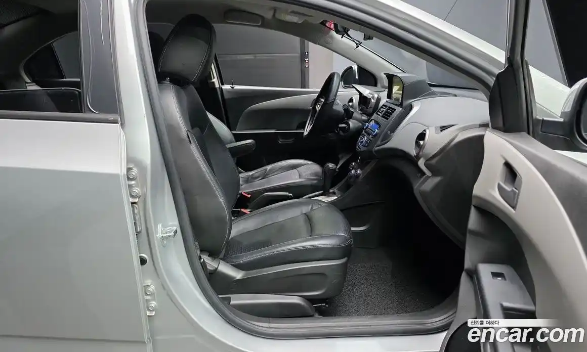 Chevrolet Aveo 2016 1.4 Автомат в Москве № 42320, фото 12