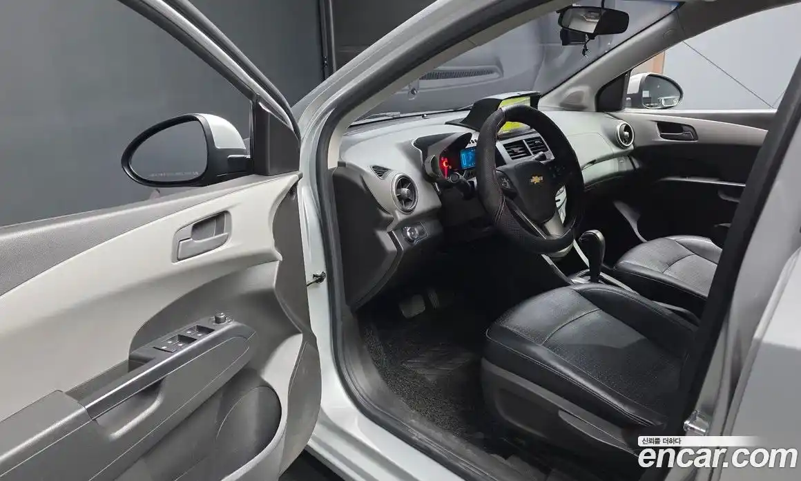 Chevrolet Aveo 2016 1.4 Автомат в Москве № 42320, фото 20