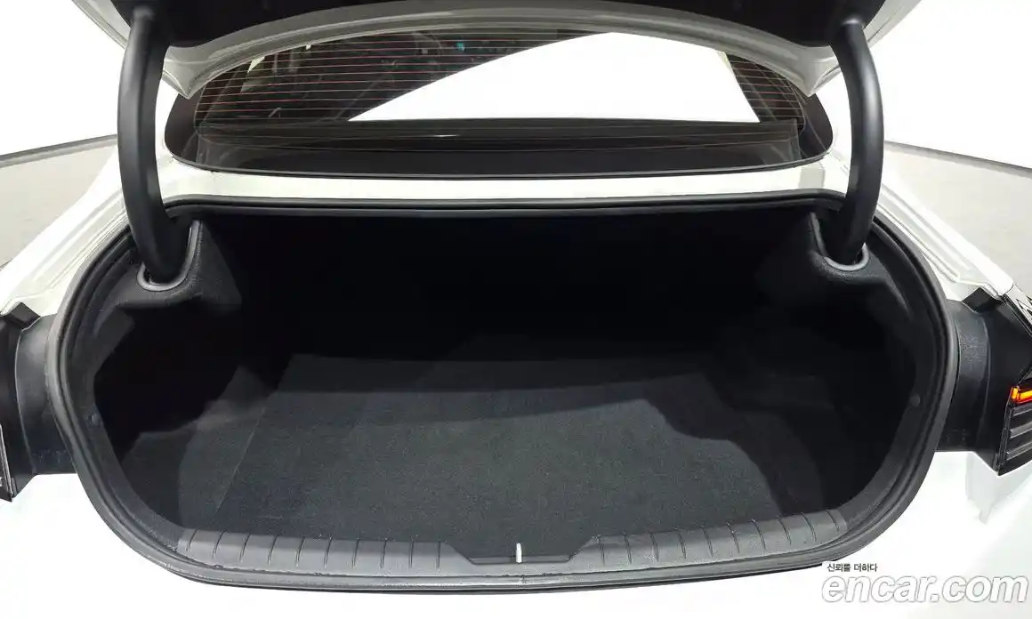 Hyundai Sonata 2024 2.0 Автомат в Москве № 42932, фото 19