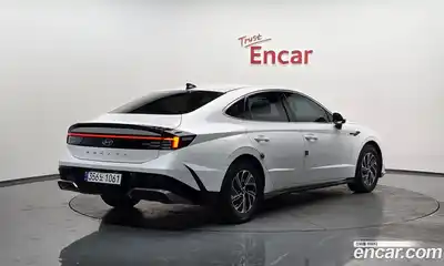 Hyundai Sonata 2024 2.0 Автомат в Москве № 42932, миниатюра 7