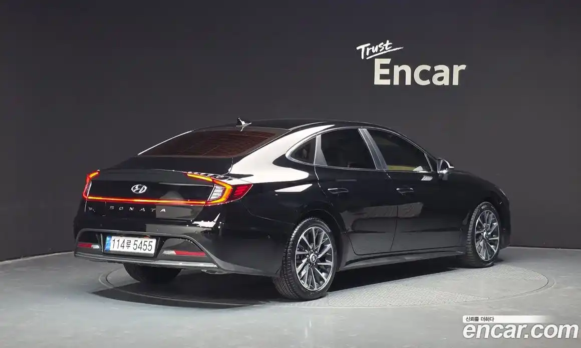 Hyundai Sonata 2023 2.0 Автомат в Москве № 46399, фото 3