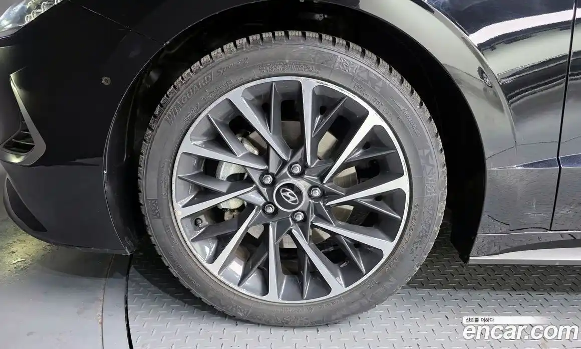 Hyundai Sonata 2023 2.0 Автомат в Москве № 46399, фото 4