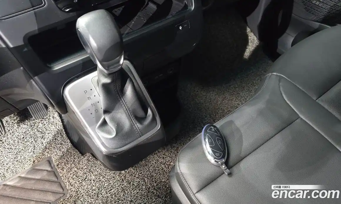 Hyundai Staria 2025 1.6 Автомат в Москве № 50162, фото 1