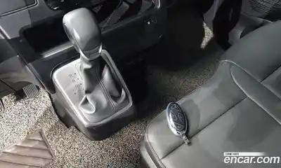 Hyundai Staria, 2025