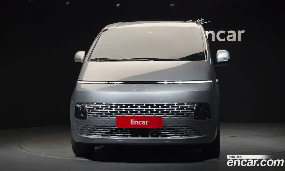 Hyundai Staria 2025 1.6 Автомат в Москве № 50162, фото 3