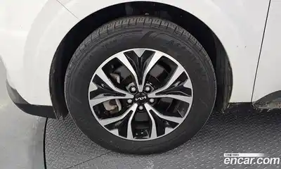 Kia Canival 2023 3.5 Автомат в Москве № 50490, миниатюра 11