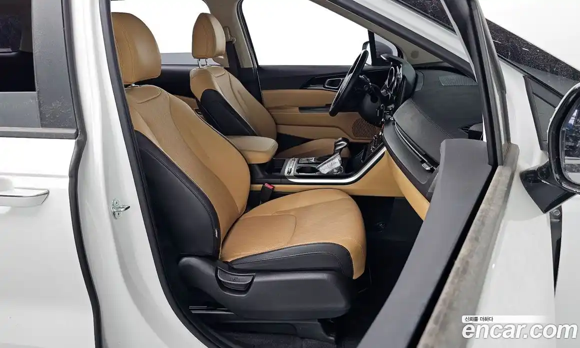 Kia Canival 2023 3.5 Автомат в Москве № 50490, фото 17