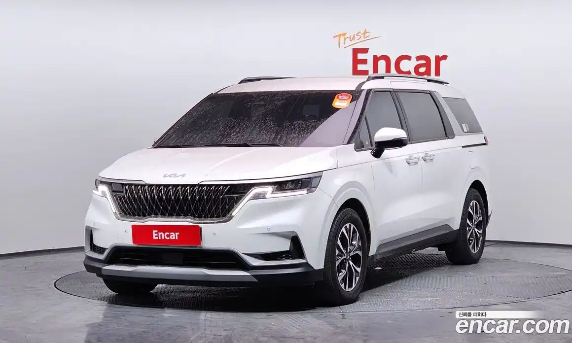 Kia Canival 2023 3.5 Автомат в Москве № 50490, фото 5