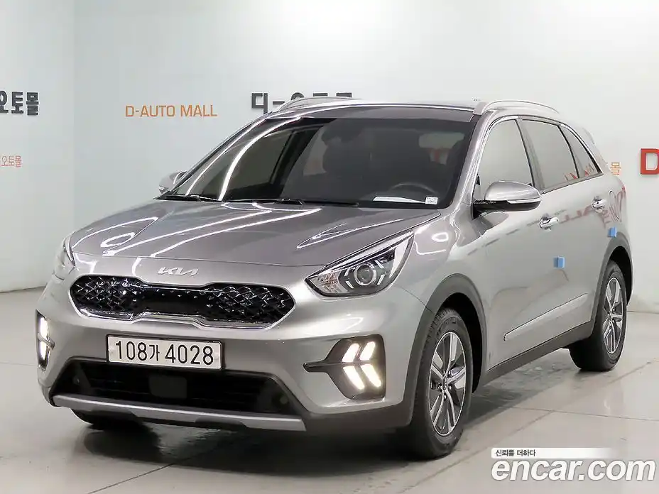Kia Niro 2022 1.6 Автомат в Москве № 53701, фото 1