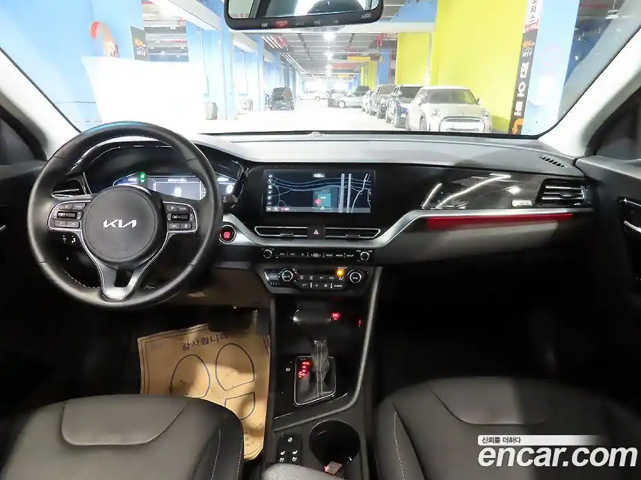 Kia Niro 2022 1.6 Автомат в Москве № 53701, фото 5
