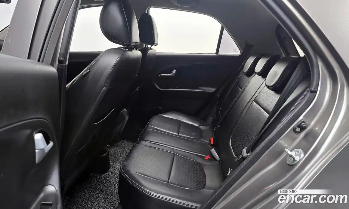 Kia Morning 2016 1.0 Автомат в Москве № 54856, фото 7