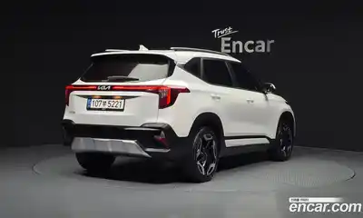 Kia Seltos 2023 1.6 Автомат в Москве № 74879, миниатюра 2