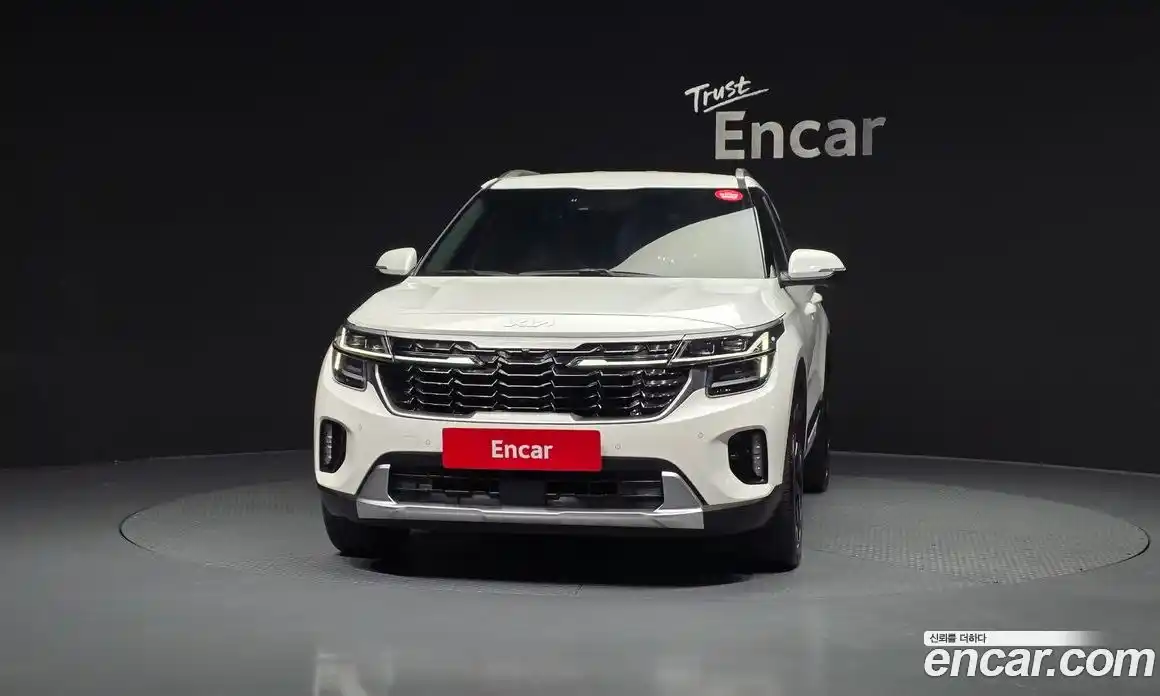 Kia Seltos 2023 1.6 Автомат в Москве № 74879, фото 3