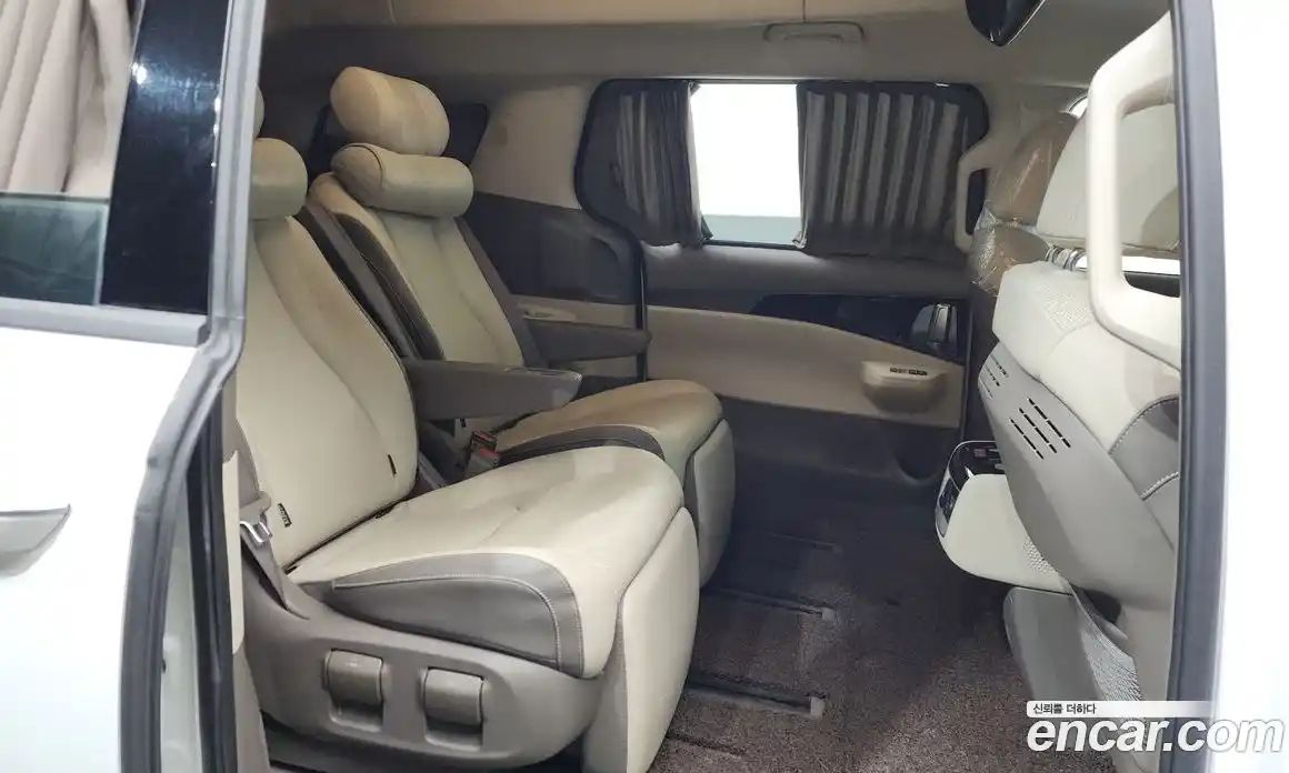 Kia Canival 2024 3.5 Автомат в Москве № 101236, фото 5