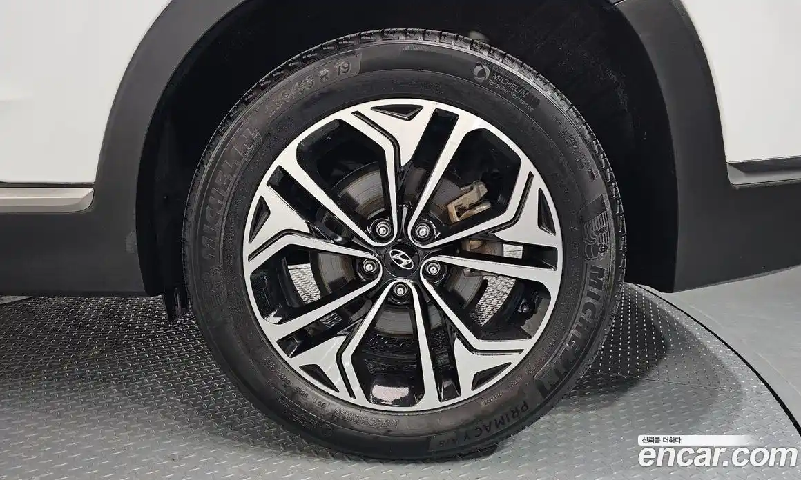 Hyundai Santa Fe 2019 2.0 Автомат в Москве № 110513, фото 5