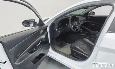 Hyundai Avante 2023 1.6 Автомат в Москве № 111484, миниатюра 11