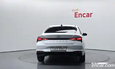 Hyundai Avante 2023 1.6 Автомат в Москве № 111484, миниатюра 4