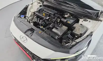 Hyundai Avante 2023 1.6 Автомат в Москве № 111484, миниатюра 6