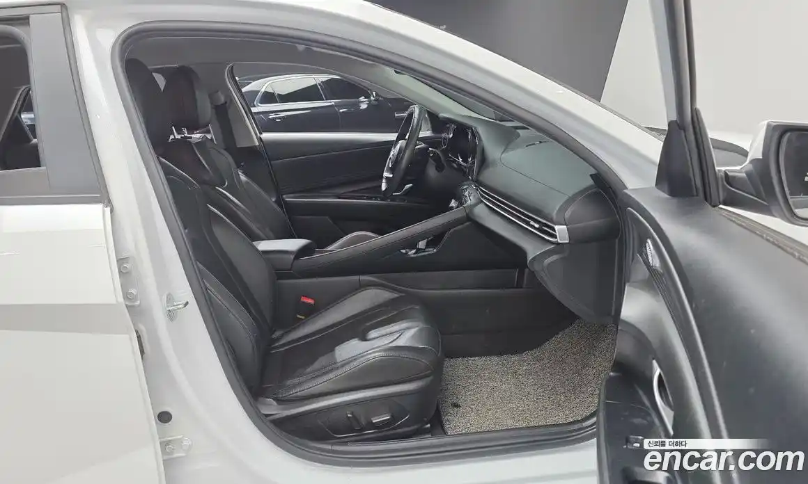 Hyundai Avante 2023 1.6 Автомат в Москве № 111484, фото 10